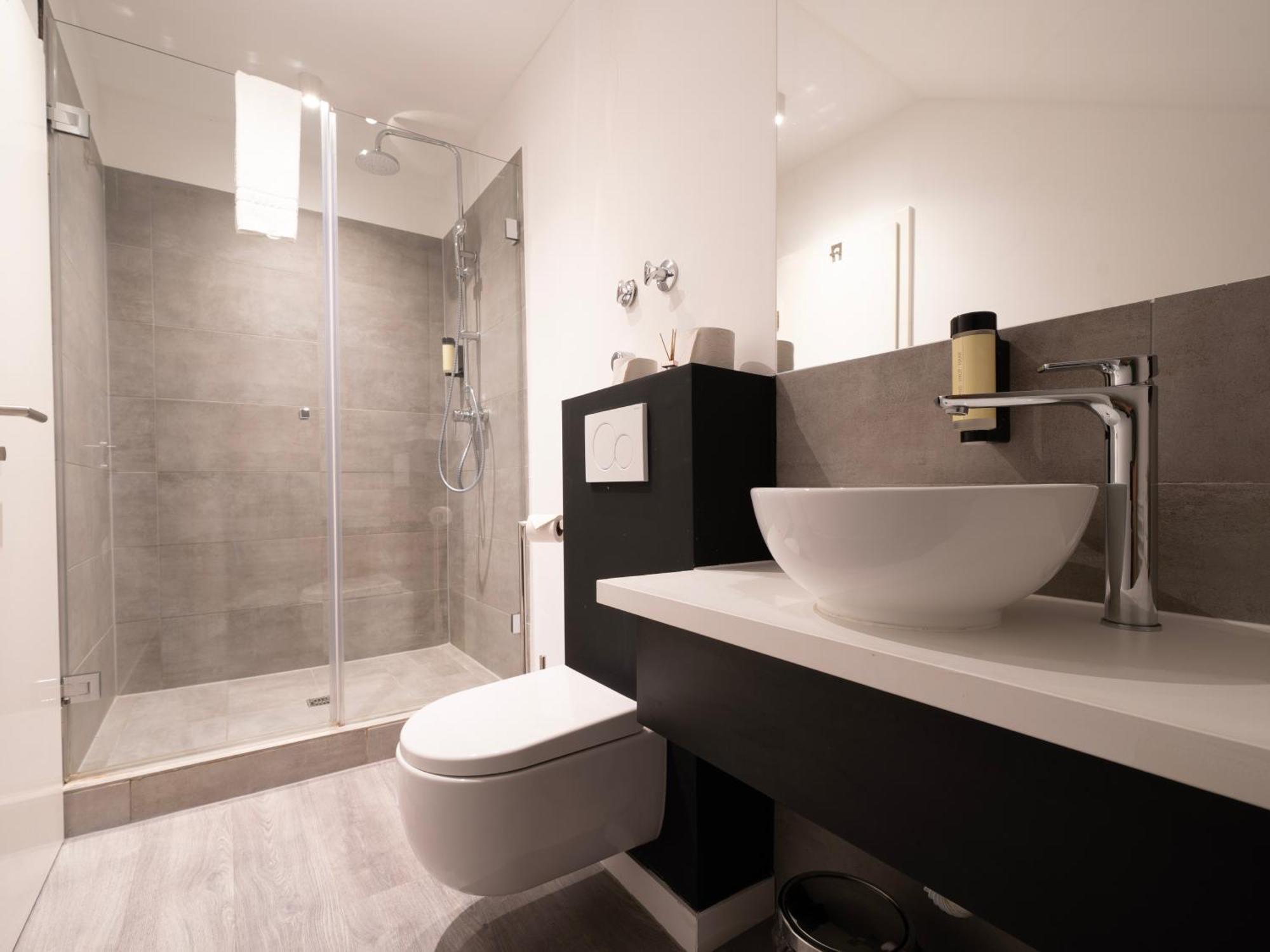 JustStay Hotel Ratingen Buitenkant foto