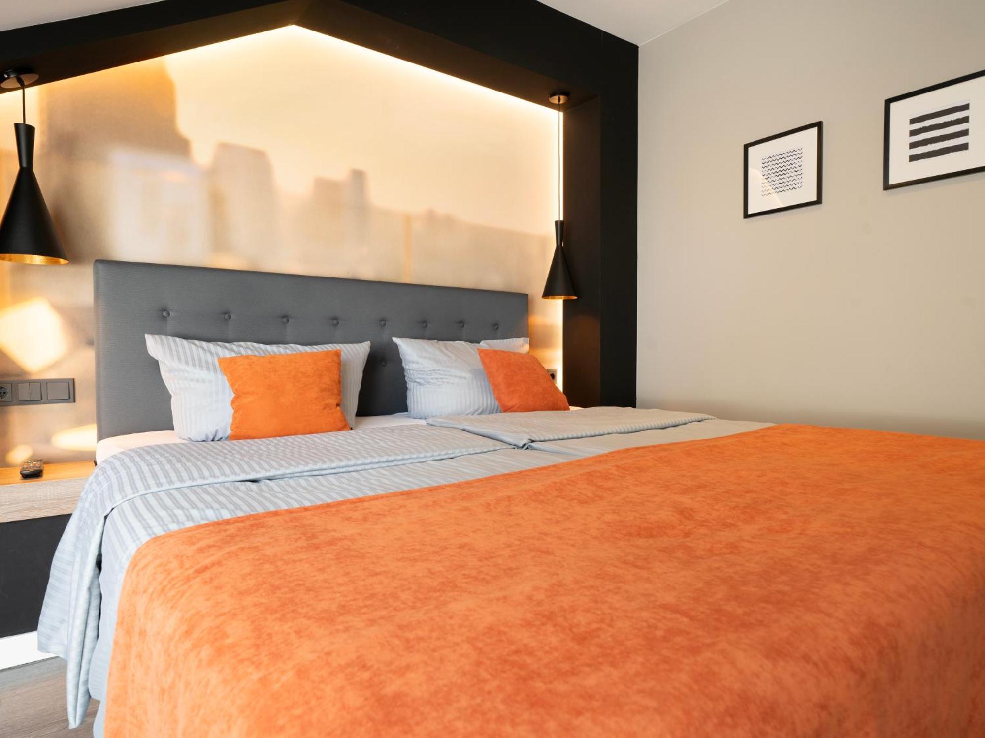 JustStay Hotel Ratingen Buitenkant foto